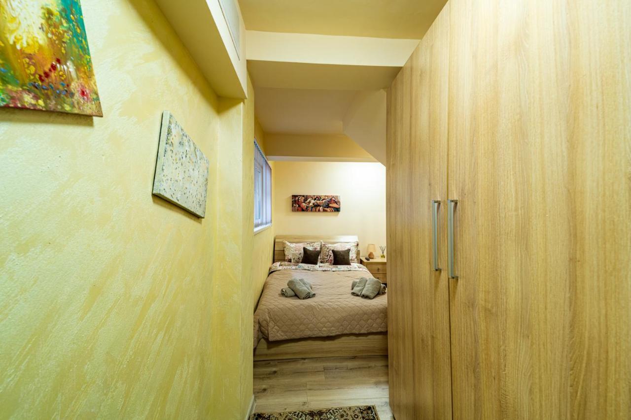 Abstract Apartment Varna Exterior photo